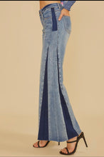 Load image into Gallery viewer, Ari Flare Jean
